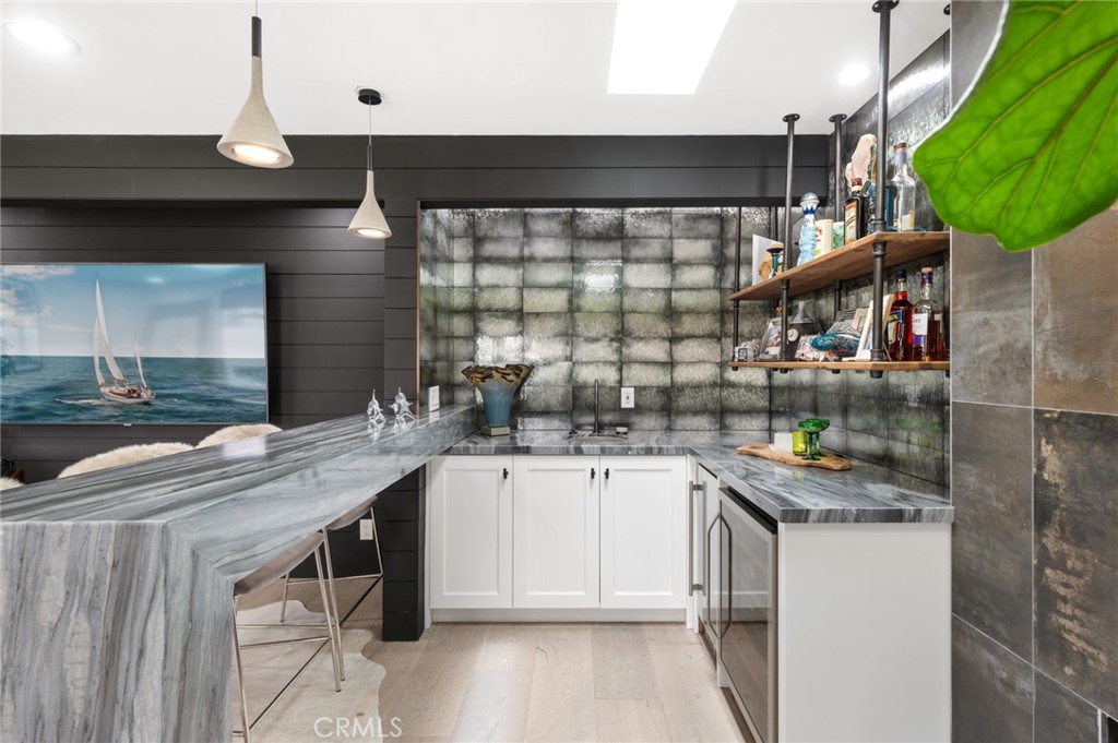 500 Harbor Island Dr