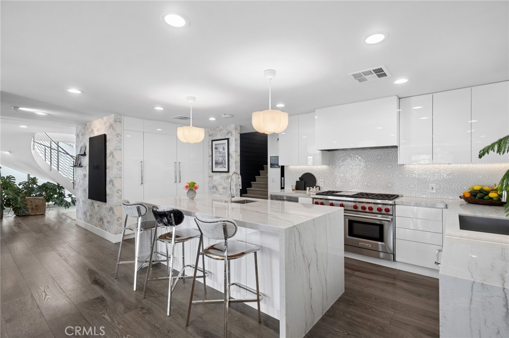 500 Harbor Island Dr