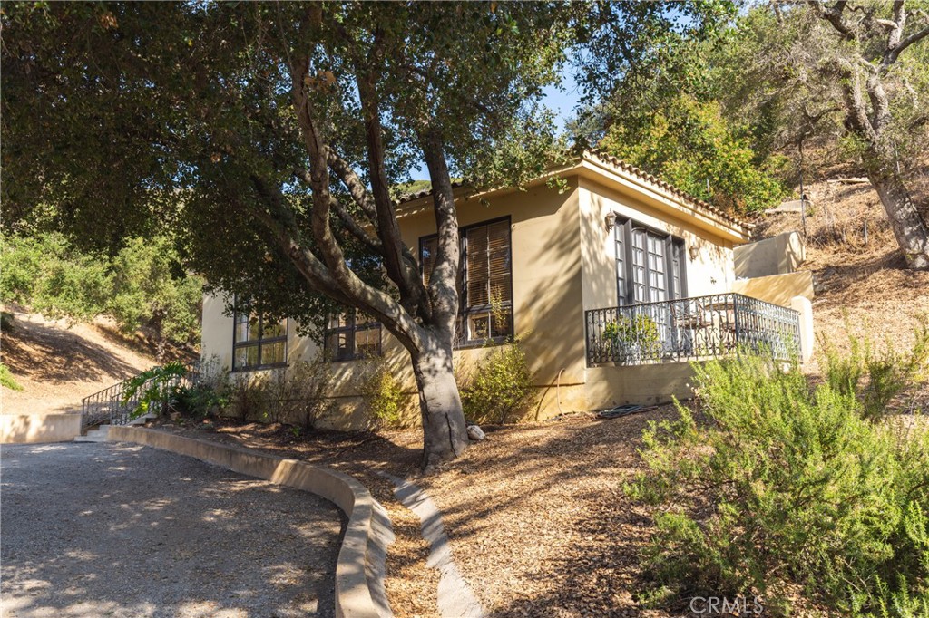 4322 Escondido Drive