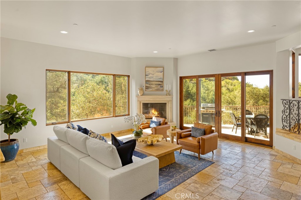 4322 Escondido Drive