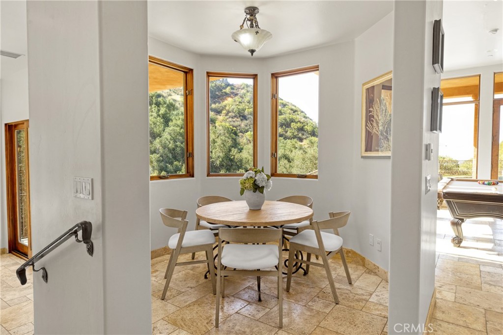 4322 Escondido Drive