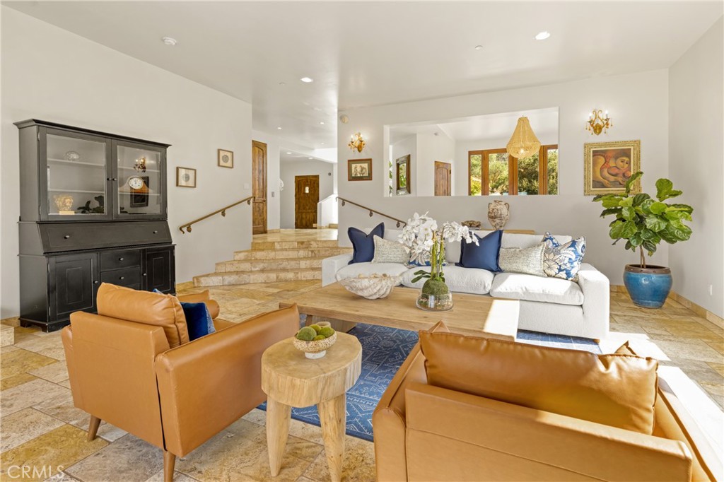 4322 Escondido Drive