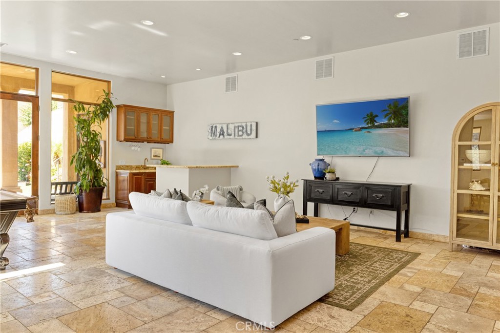 4322 Escondido Drive