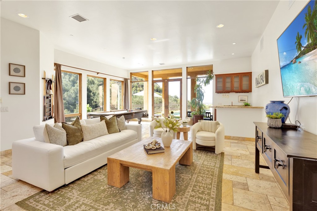 4322 Escondido Drive