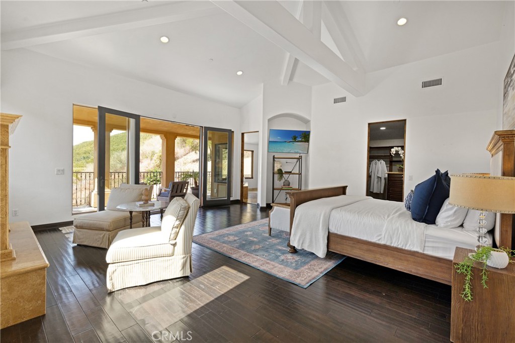 4322 Escondido Drive