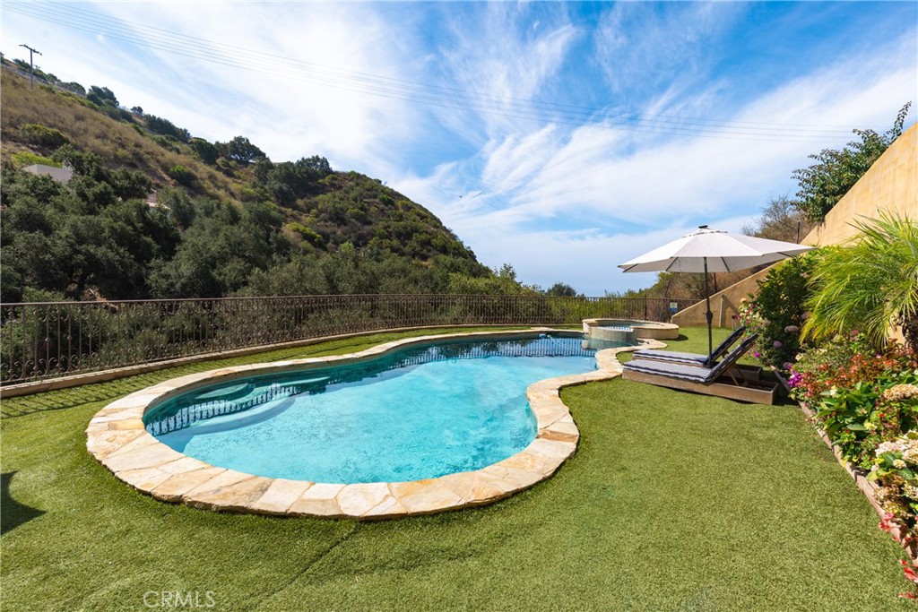 4322 Escondido Drive
