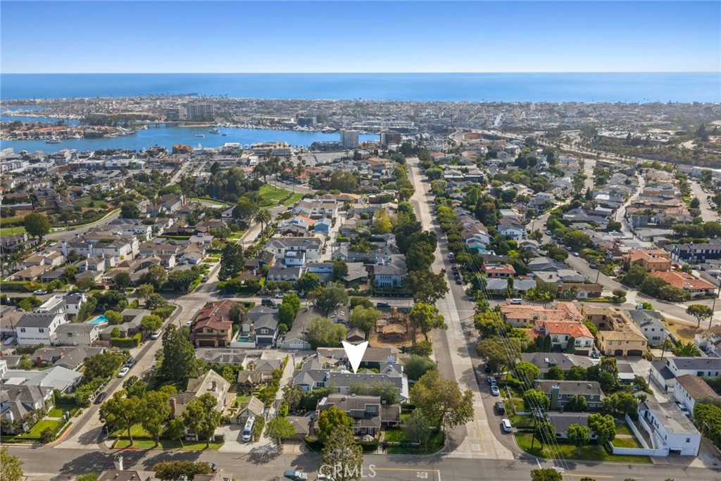 460 Santa Ana Avenue