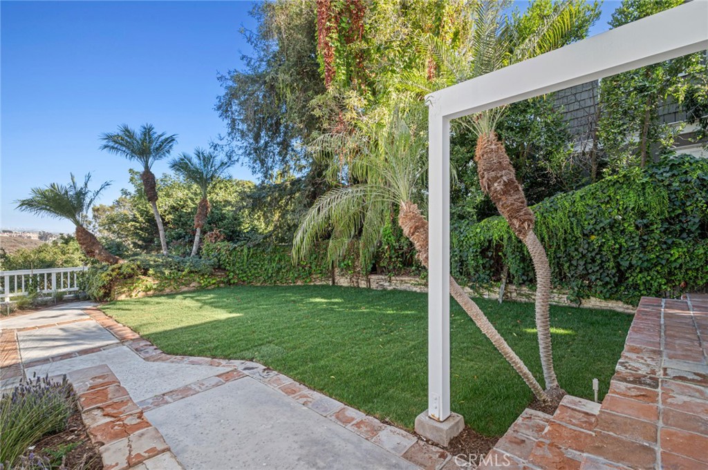 608 Saint James Place