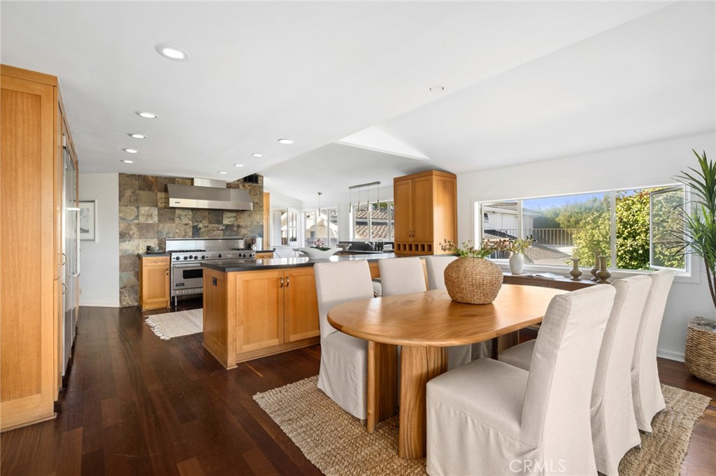 608 Saint James Place