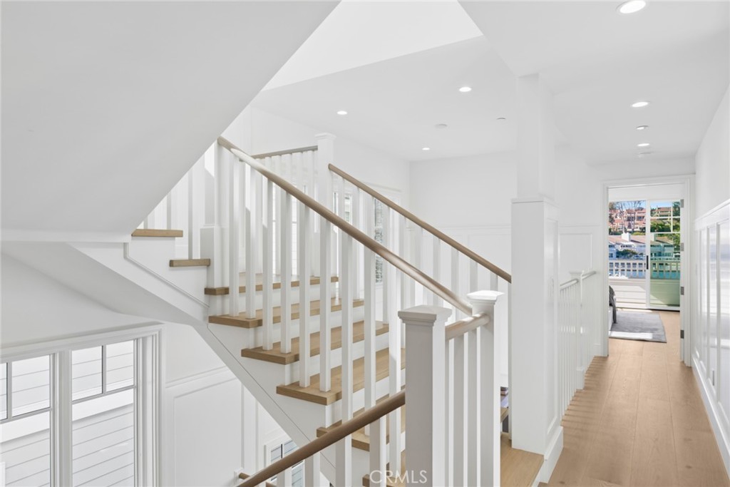 1105 N Bay Front