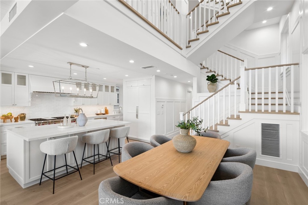 1105 N Bay Front