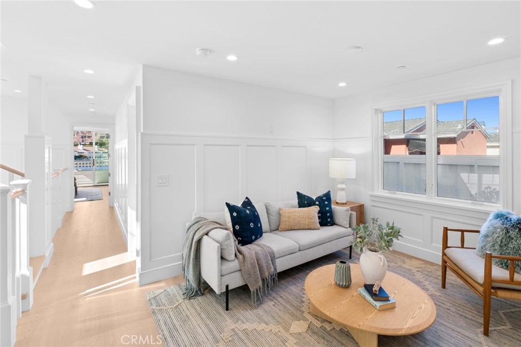 1105 N Bay Front