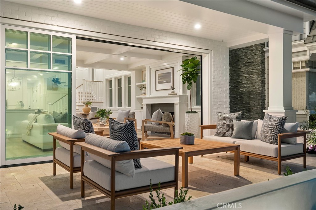 1105 N Bay Front