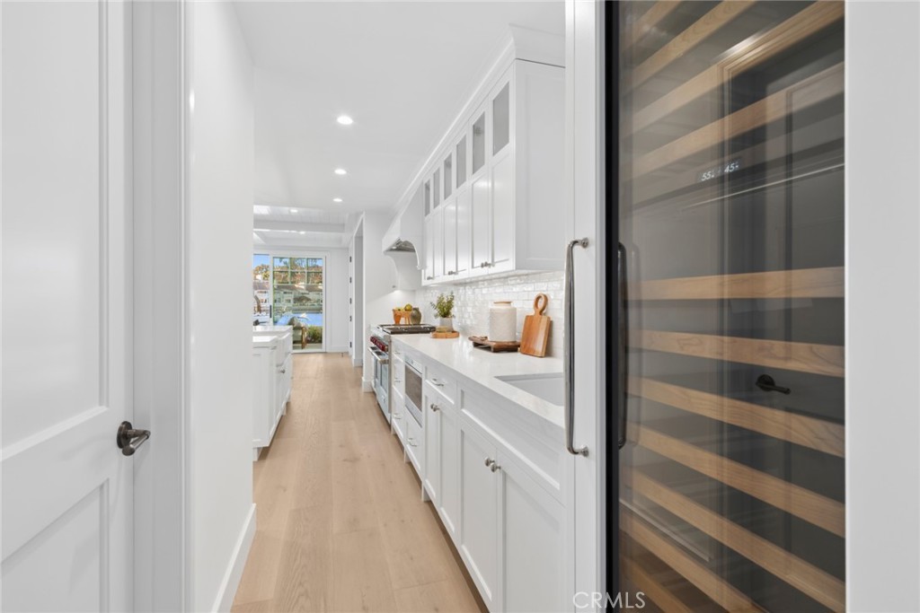 1105 N Bay Front