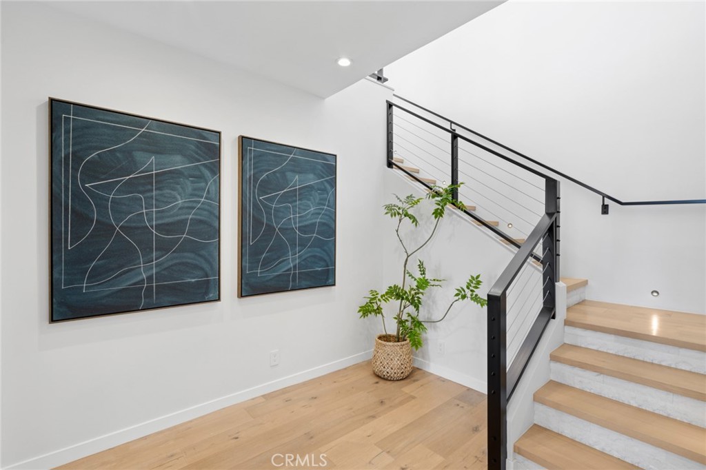 1021 Kings Road