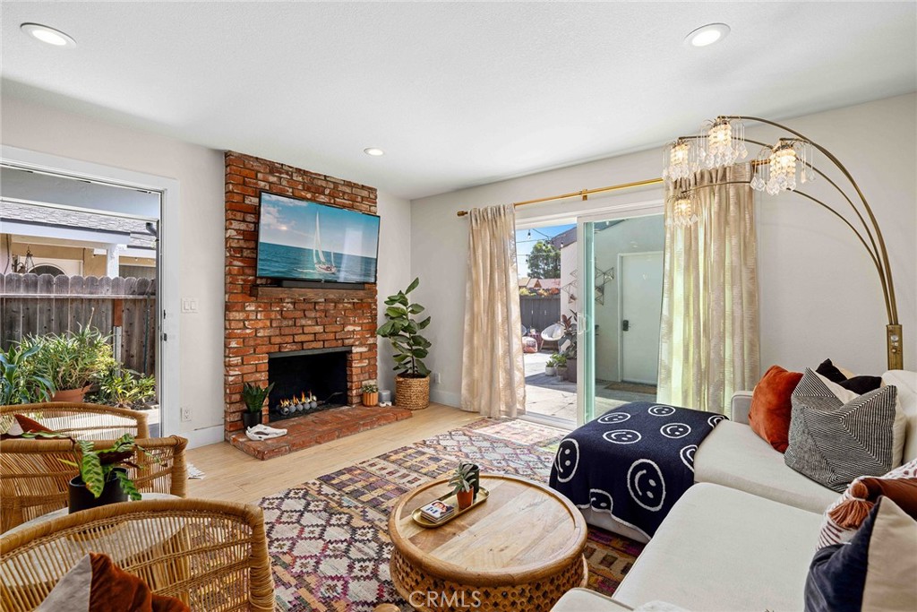 2033 Laurie Lane