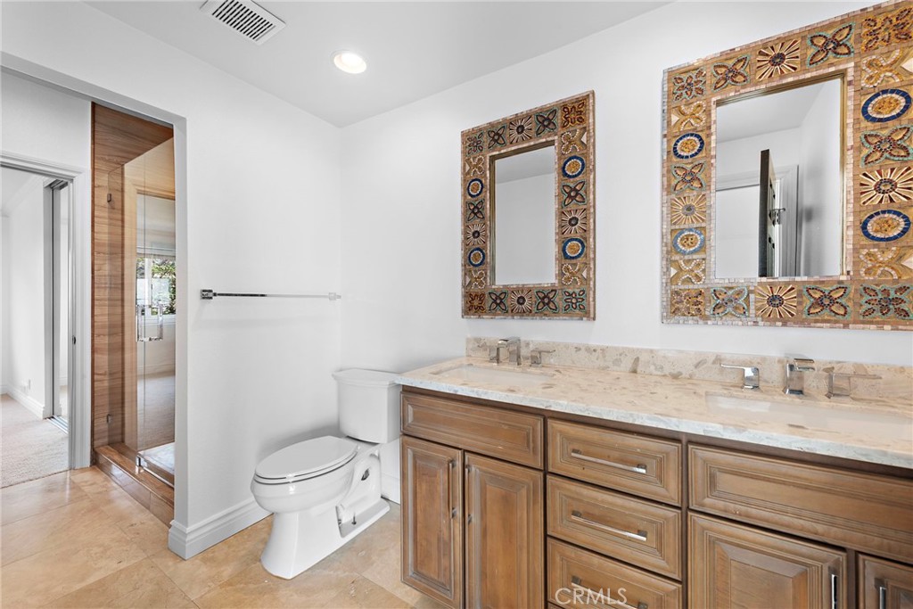 33672 Blue Lantern Street 6