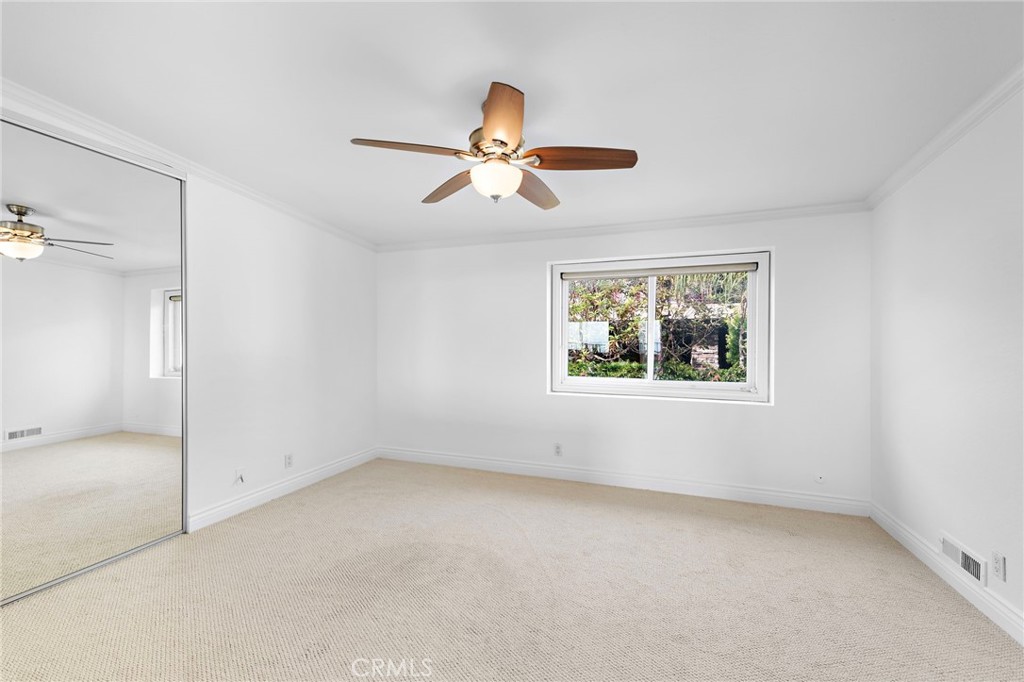 33672 Blue Lantern Street 6