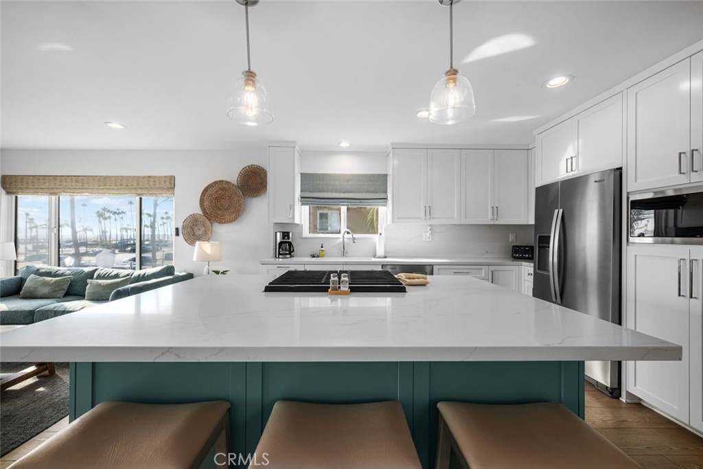 700 E Oceanfront