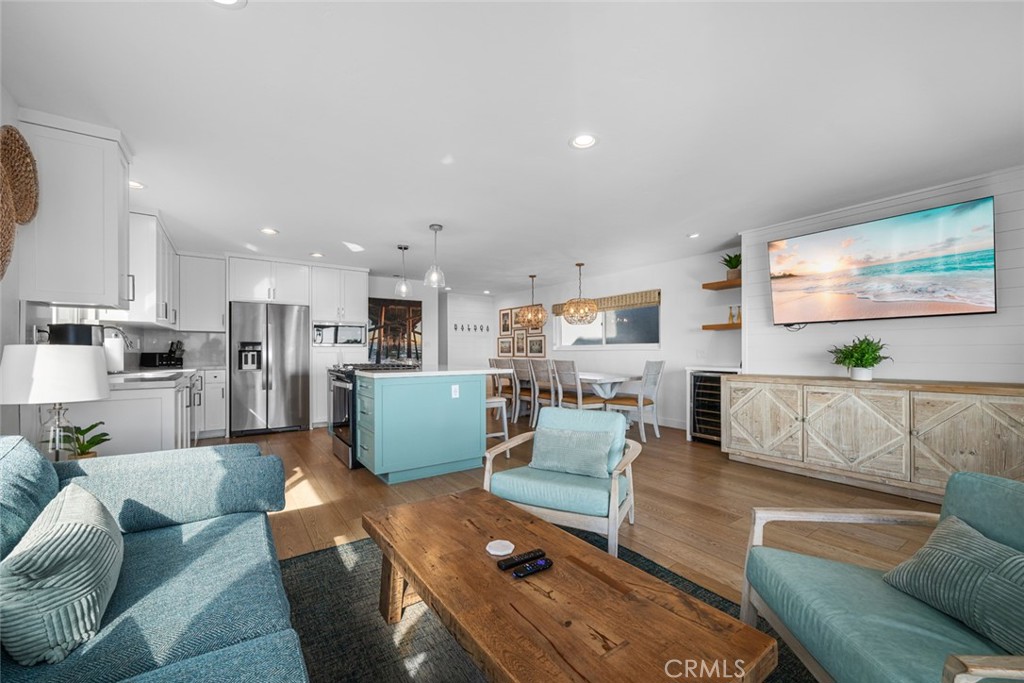 700 E Oceanfront