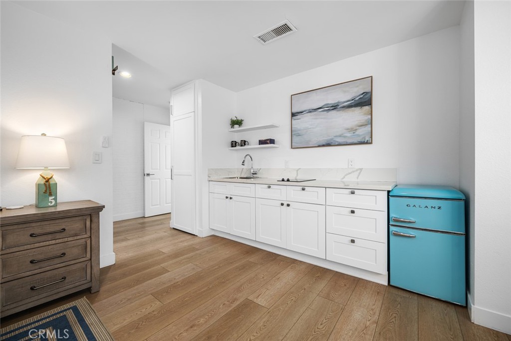 700 E Oceanfront