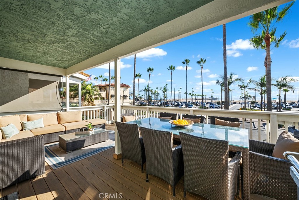 700 E Oceanfront