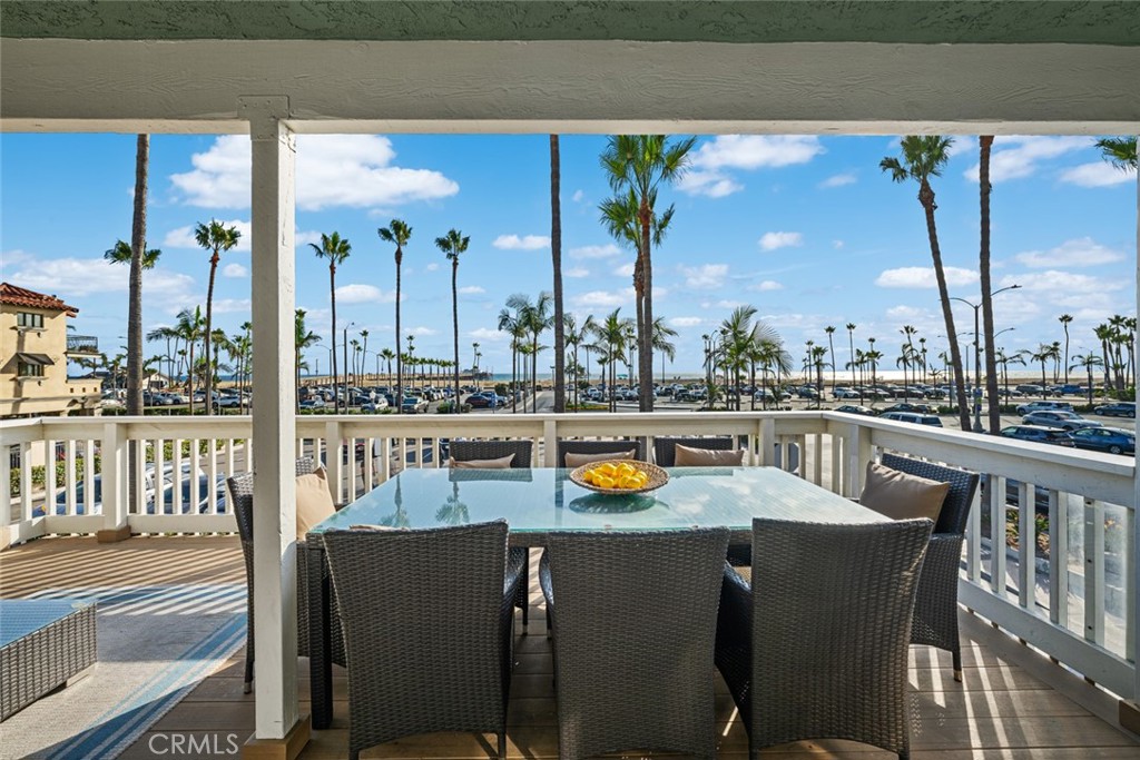 700 E Oceanfront