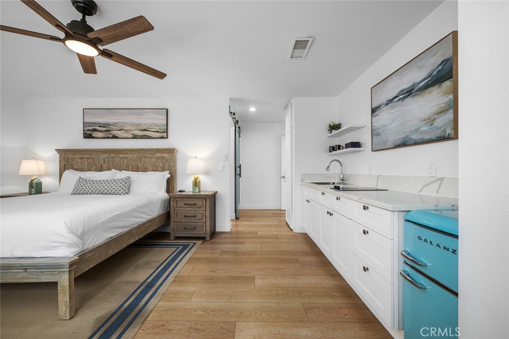 700 E Oceanfront