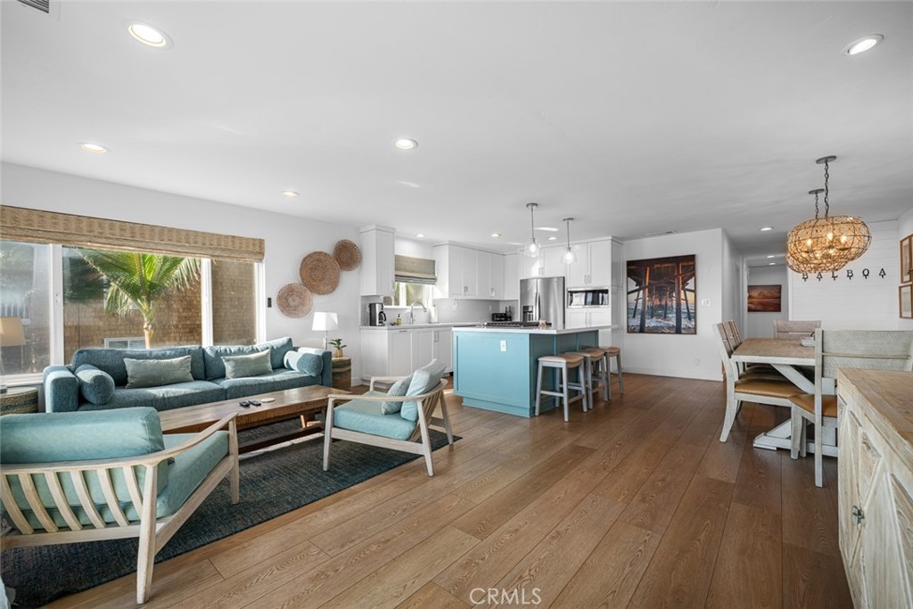 700 E Oceanfront