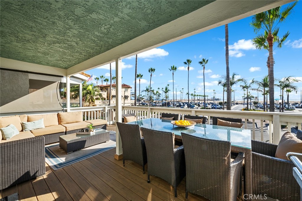 700 E Oceanfront