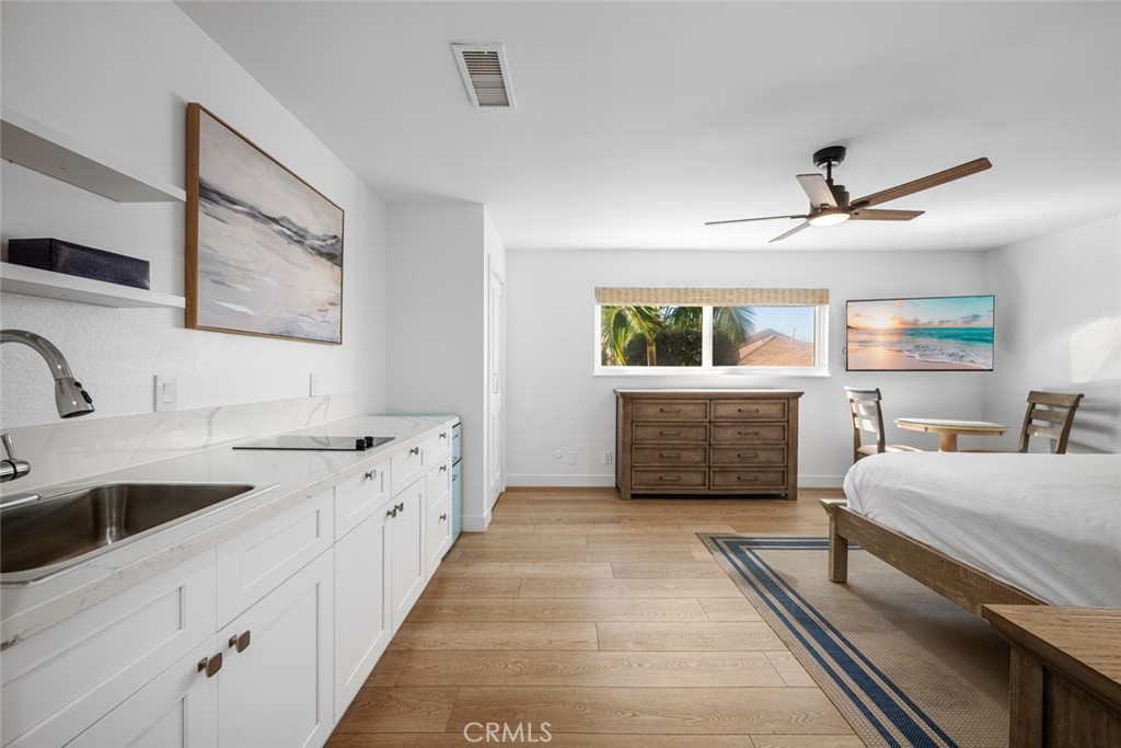 700 E Oceanfront