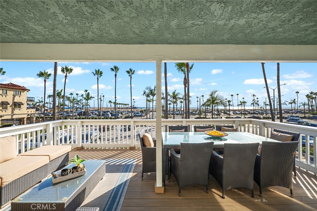 700 E Oceanfront