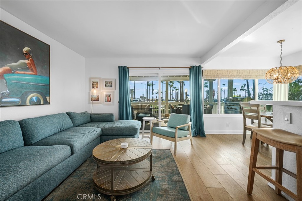 700 E Oceanfront
