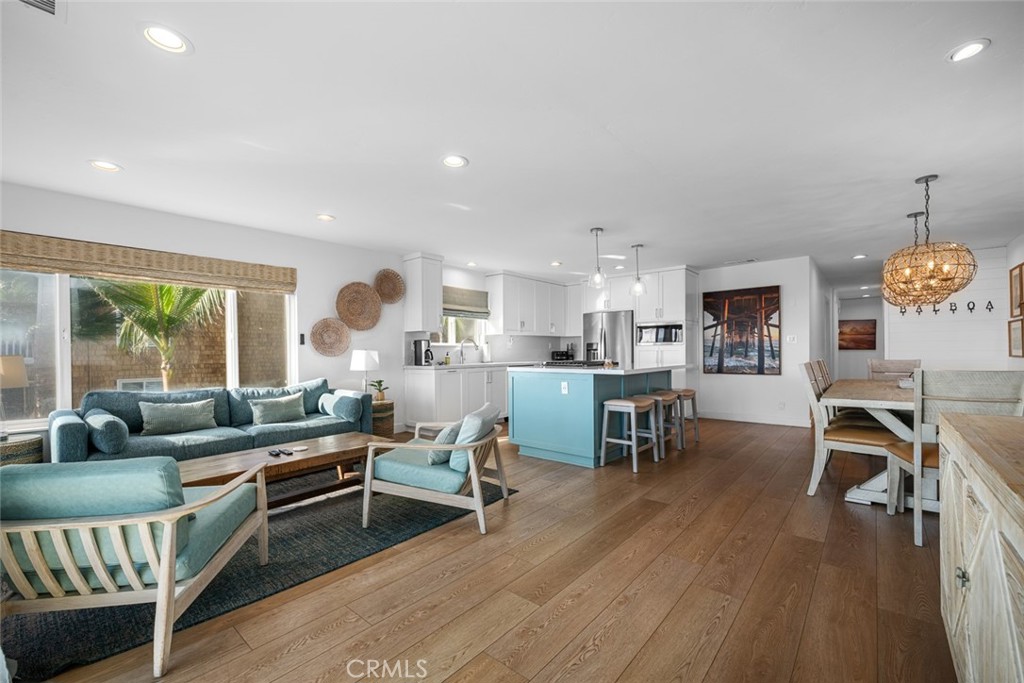 700 E Oceanfront