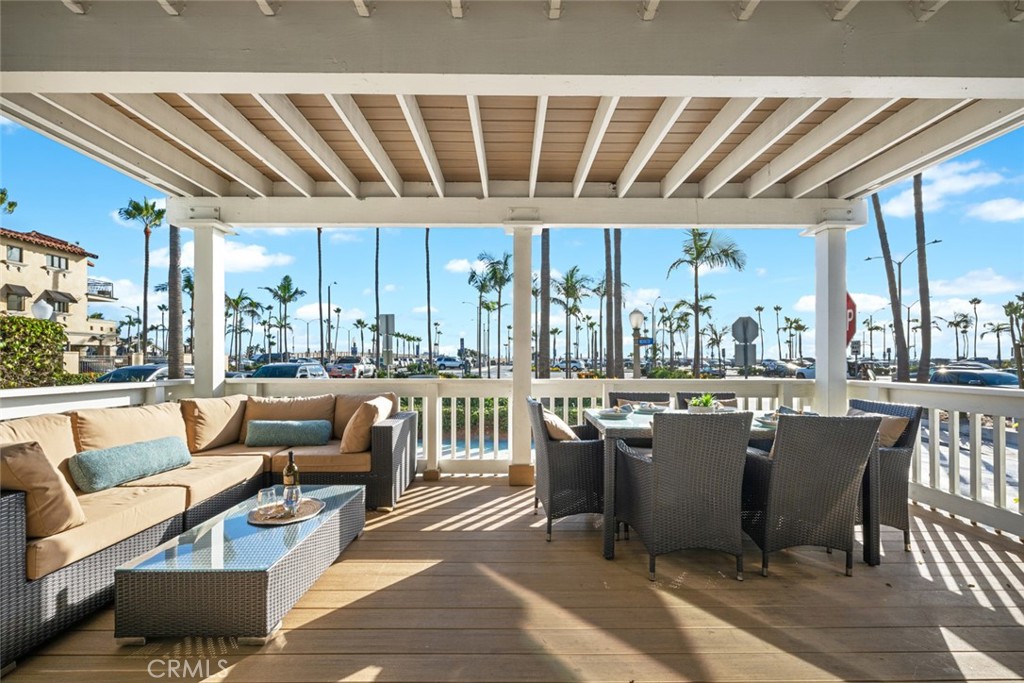 700 E Oceanfront