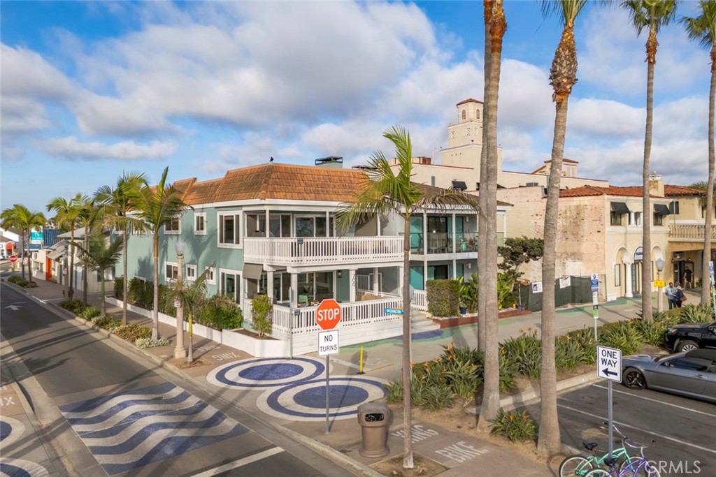 700 E Oceanfront
