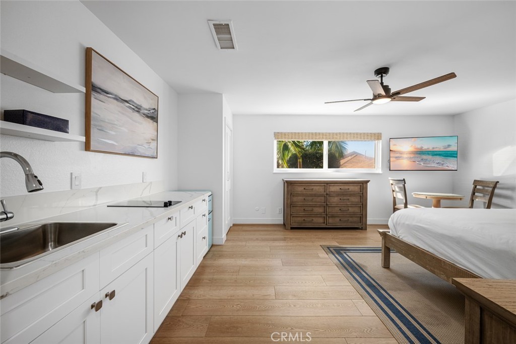 700 E Oceanfront