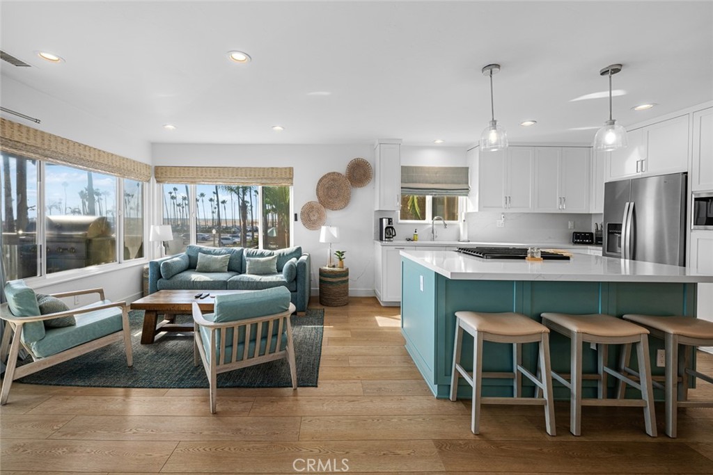 700 E Oceanfront
