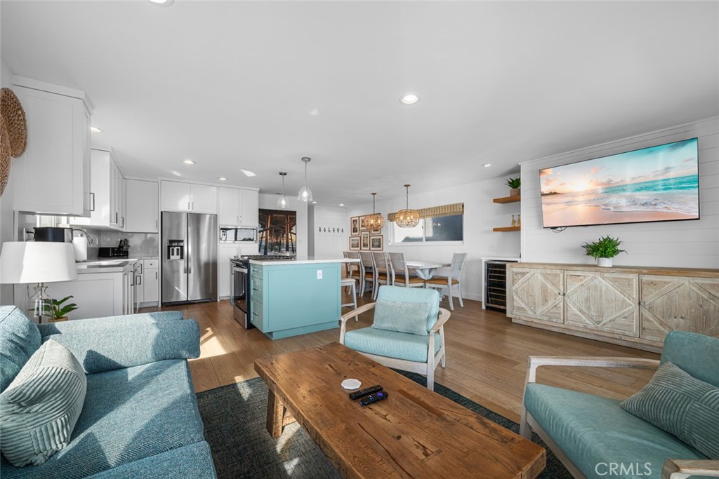 700 E Oceanfront