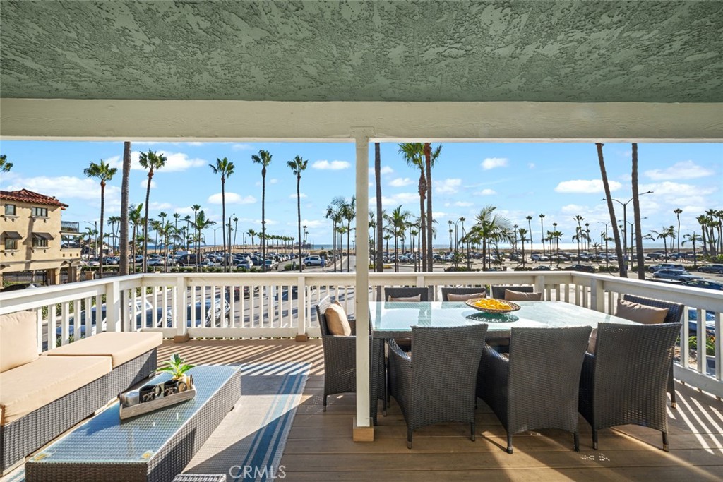 700 E Oceanfront