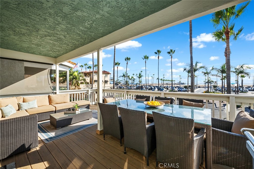 700 E Oceanfront