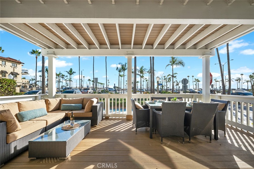 700 E Oceanfront