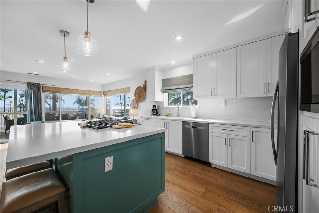 700 E Oceanfront