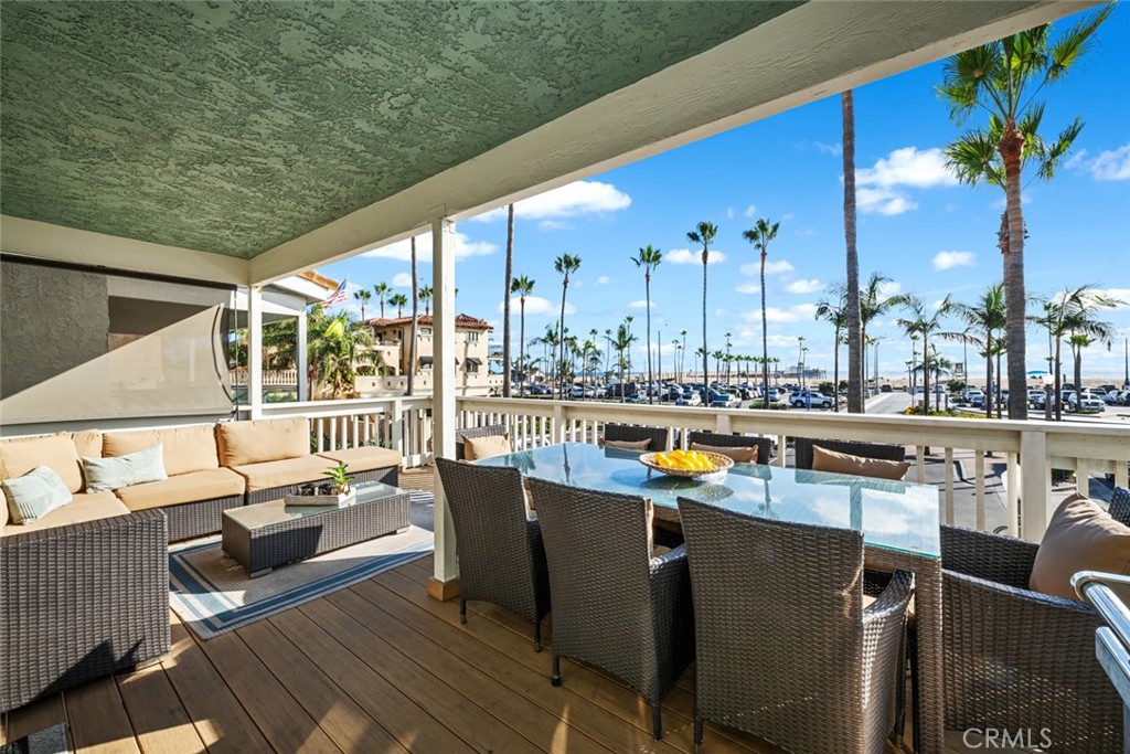 700 E Oceanfront