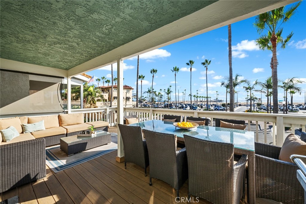 700 E Oceanfront