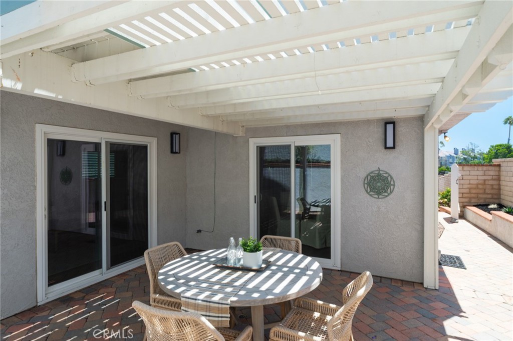 1301 Lakeside Lane