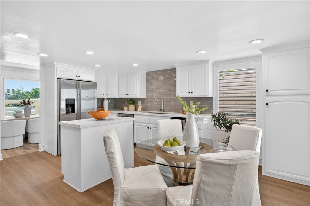 1301 Lakeside Lane