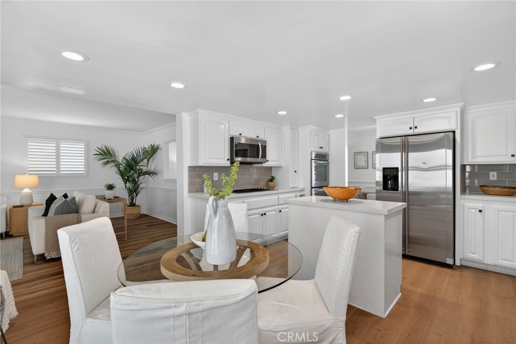 1301 Lakeside Lane