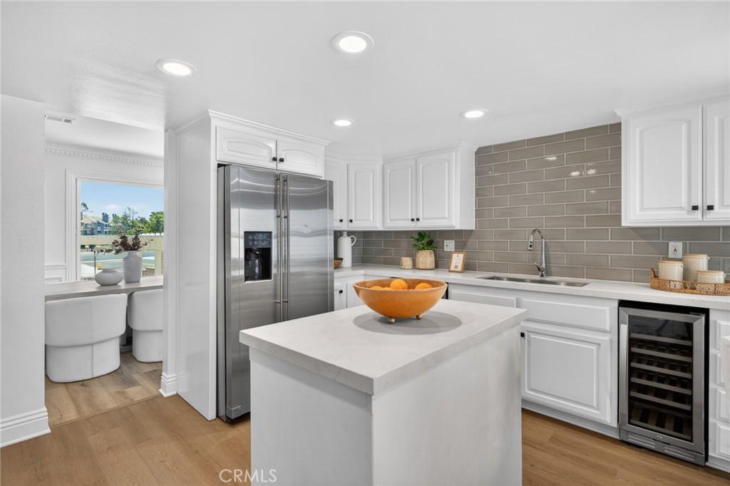1301 Lakeside Lane
