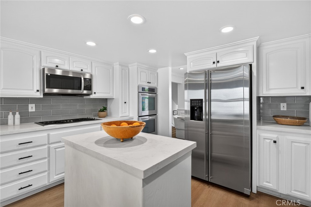 1301 Lakeside Lane